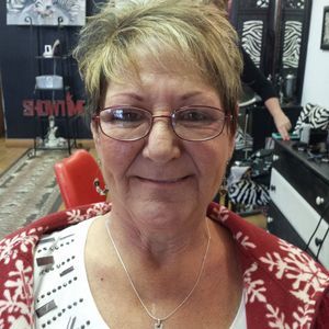 Meet your Posher, Pam